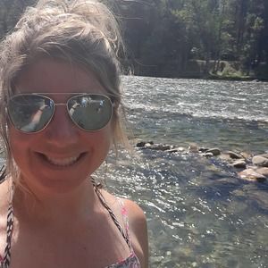 Meet your Posher, Roxanne